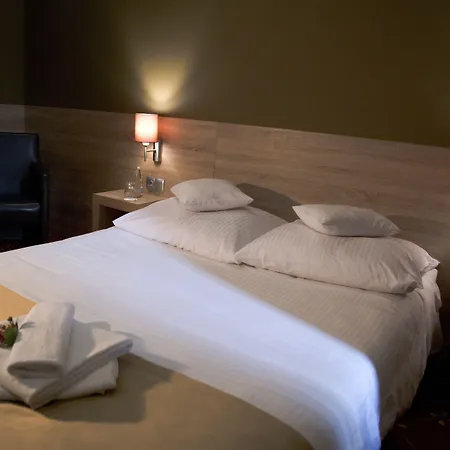 Отель Dunajec 3*