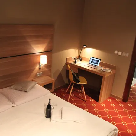 Dunajec Szálloda 3*