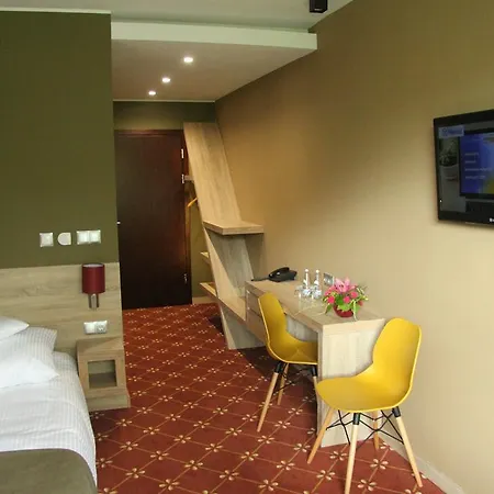 Отель Dunajec 3*